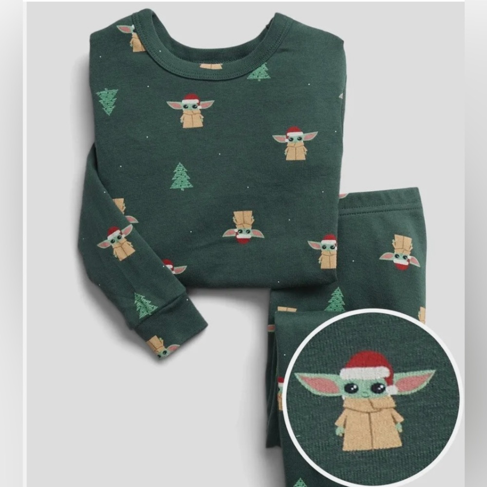 baby GAP Star Wars The Child Baby Yoda Christmas PJs